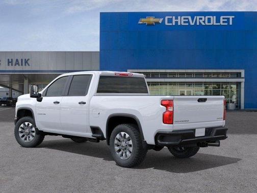Summit White 2026 Chevrolet Silverado 2500 Custom