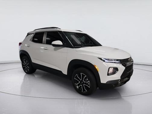 Summit White 2023 Chevrolet Trailblazer ACTIV