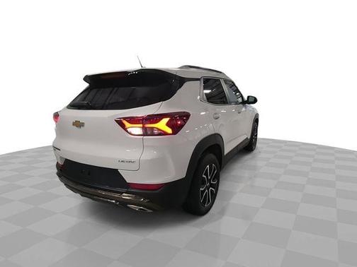 Summit White 2023 Chevrolet Trailblazer ACTIV