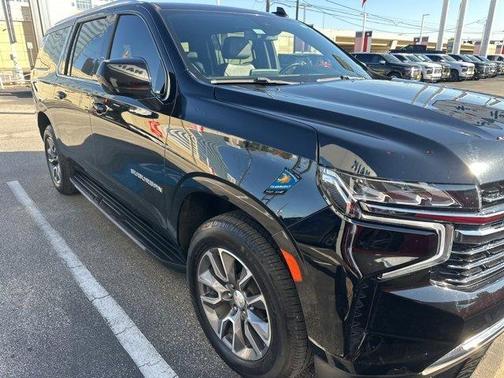 2023 Chevrolet Suburban LT