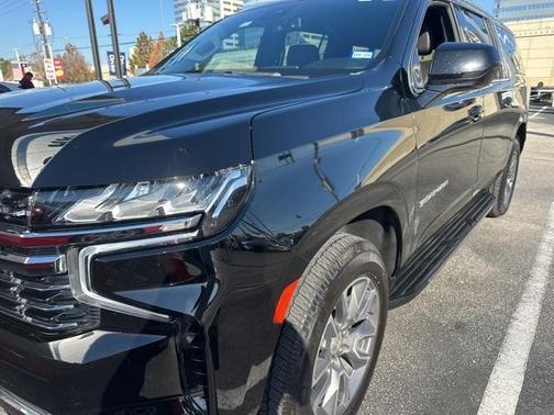 2023 Chevrolet Suburban LT