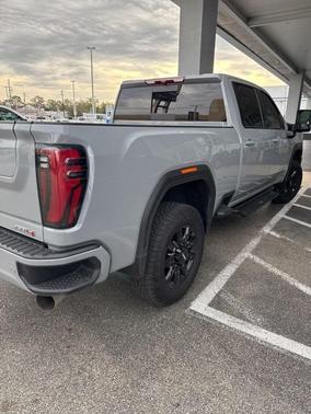 2025 GMC Sierra 2500 AT4