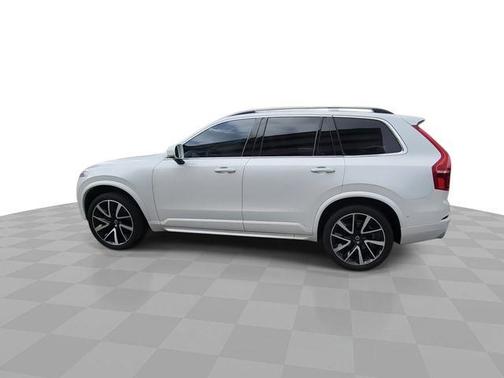 2018 Volvo XC90 T6 Momentum