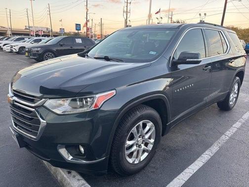 2020 Chevrolet Traverse LT Cloth