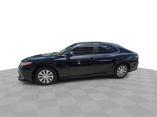2022 Toyota Camry Hybrid LE