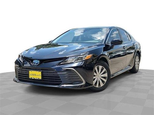2022 Toyota Camry Hybrid LE