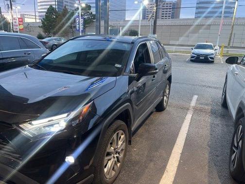 2024 Toyota RAV4 XLE Premium