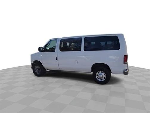 2011 Ford E350 Super Duty XLT