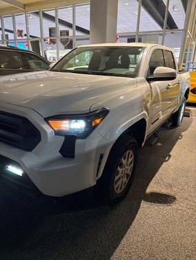 2025 Toyota Tacoma SR5
