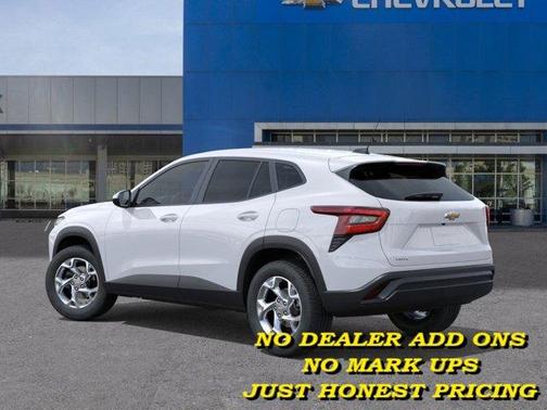 2025 Chevrolet Trax LS