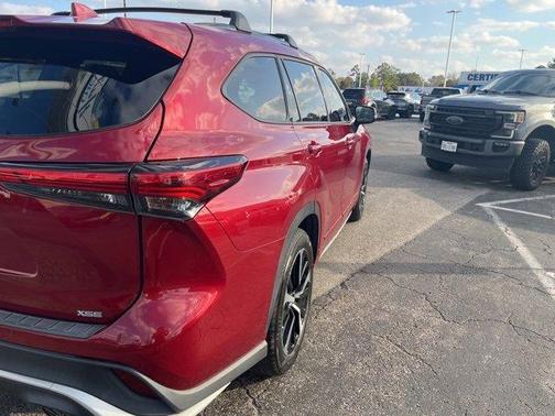 2022 Toyota Highlander XSE