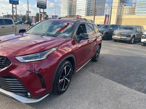 2022 Toyota Highlander XSE