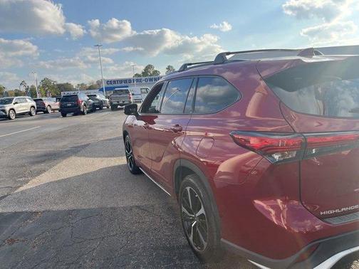 2022 Toyota Highlander XSE