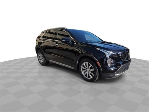 2022 Cadillac XT4 Premium Luxury