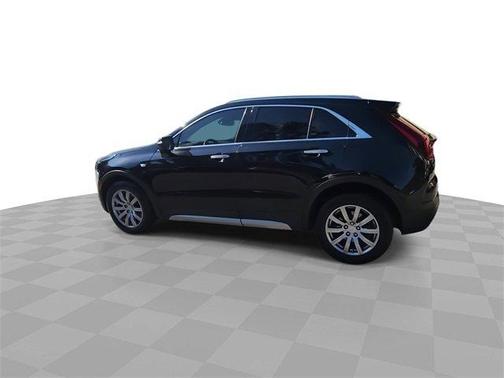 2022 Cadillac XT4 Premium Luxury
