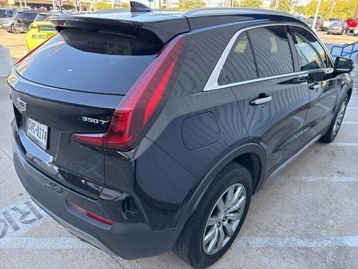 2022 Cadillac XT4 Premium Luxury