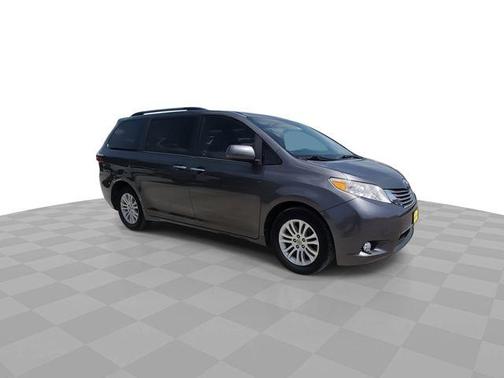 Predawn Gray Mica 2017 Toyota Sienna XLE Premium