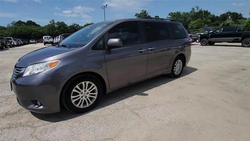 Predawn Gray Mica 2017 Toyota Sienna XLE Premium