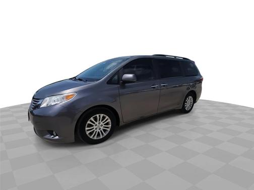Predawn Gray Mica 2017 Toyota Sienna XLE Premium