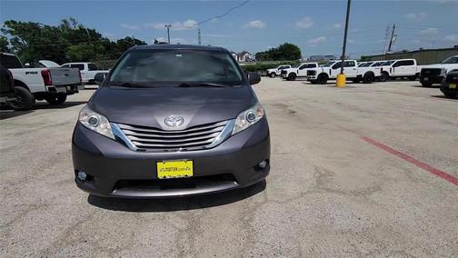 Predawn Gray Mica 2017 Toyota Sienna XLE Premium