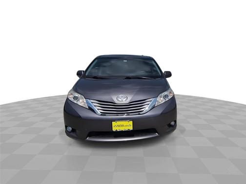 Predawn Gray Mica 2017 Toyota Sienna XLE Premium