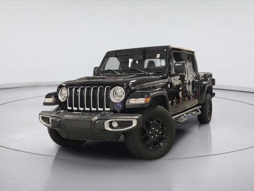 Black Clearcoat 2023 Jeep Gladiator Overland