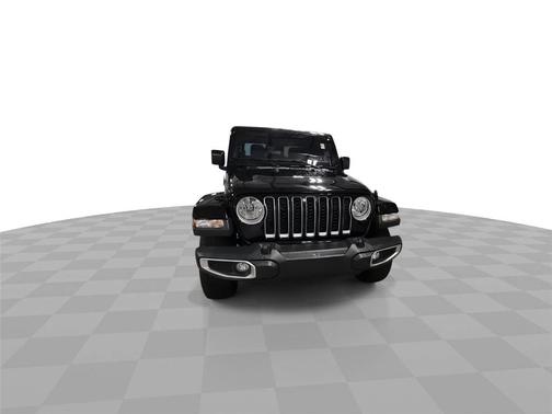 Black Clearcoat 2023 Jeep Gladiator Overland