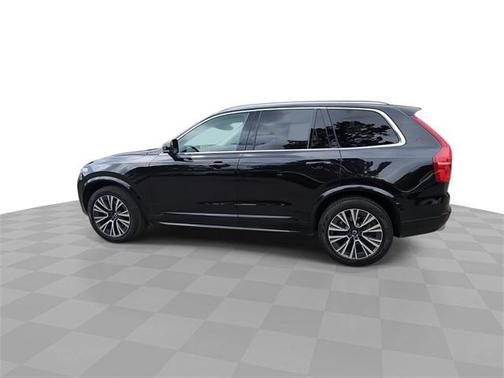 2021 Volvo XC90 T6 Momentum 7 Passenger