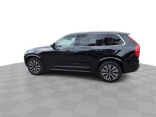 2021 Volvo XC90 T6 Momentum 7 Passenger