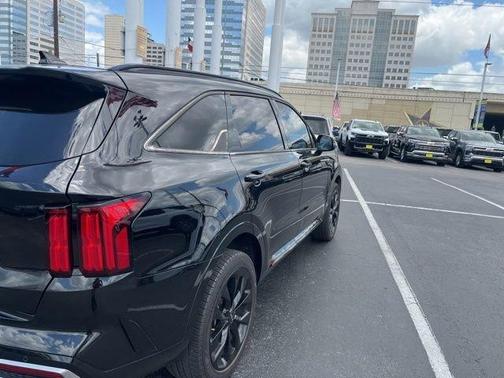 Ebony Black 2022 Kia Sorento SX