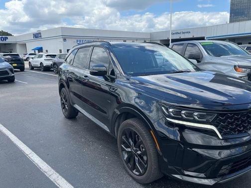 Ebony Black 2022 Kia Sorento SX