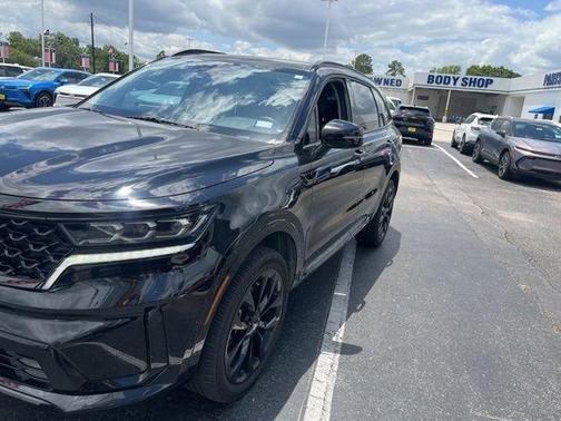 Ebony Black 2022 Kia Sorento SX