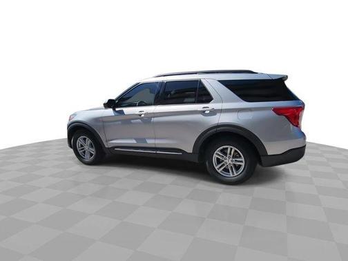 Silver Metallic 2020 Ford Explorer XLT