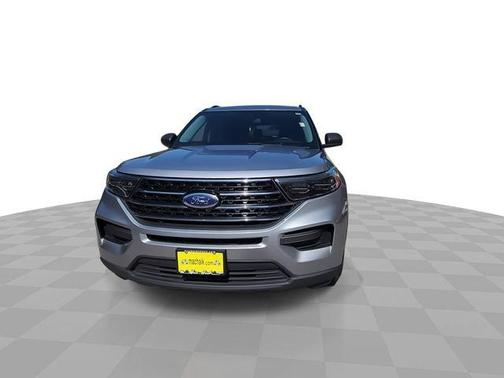 Silver Metallic 2020 Ford Explorer XLT