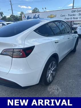 2024 Tesla Model Y Standard Range