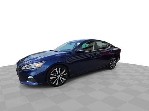 Deep Blue Pearl 2019 Nissan Altima 2.5 SR