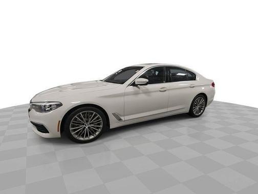 Alpine White 2019 BMW 540 i