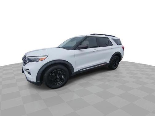 Oxford White 2020 Ford Explorer XLT