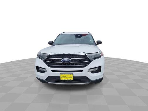 Oxford White 2020 Ford Explorer XLT