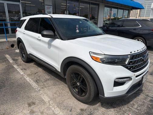 Oxford White 2020 Ford Explorer XLT