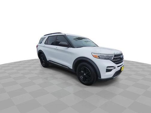 Oxford White 2020 Ford Explorer XLT