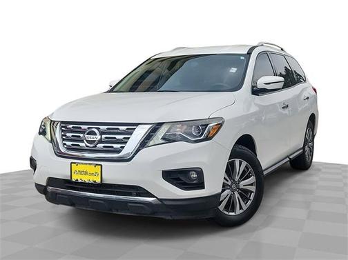 2020 Nissan Pathfinder SV