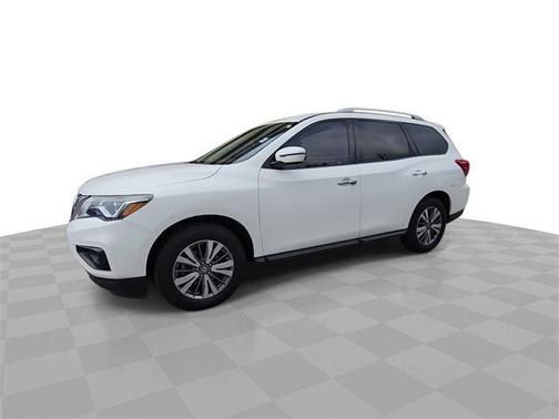 2020 Nissan Pathfinder SV