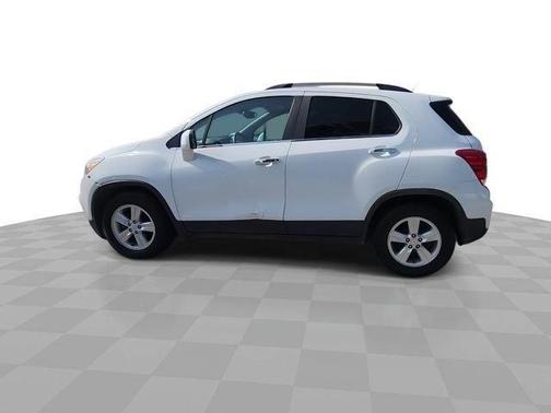 Summit White 2020 Chevrolet Trax LT