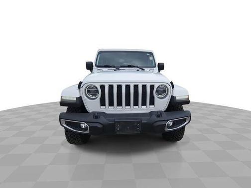 Bright White Clearcoat 2018 Jeep Wrangler Unlimited Sahara