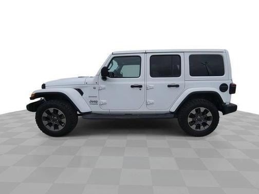 Bright White Clearcoat 2018 Jeep Wrangler Unlimited Sahara