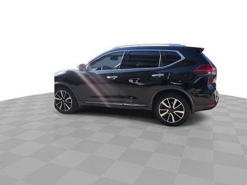 Magnetic Black 2018 Nissan Rogue SL