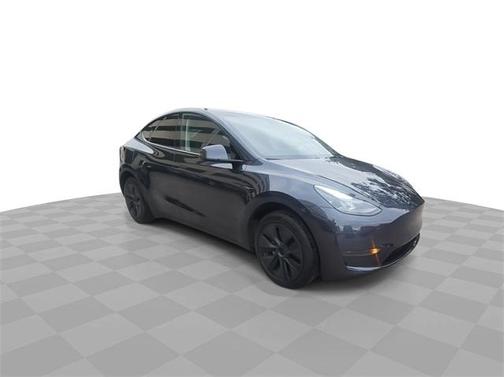 2025 Tesla Model Y Long Range