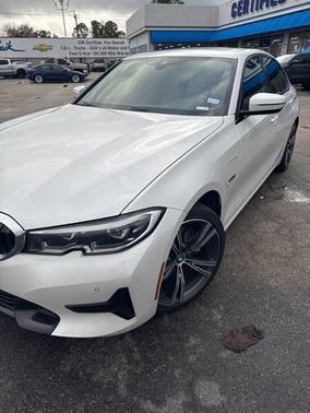 2022 BMW 330e 330e