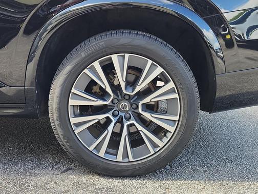 2021 Volvo XC90 T6 Momentum 6 Passenger